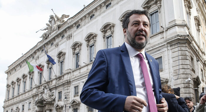 Ucraina:Salvini,non riconoscere nuovo governo imposto con bombe