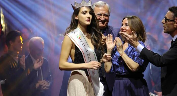 Zeudi di Palma è Miss Italia 2021