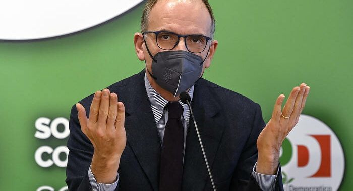 Bollette: Letta, stop patto stabilità,giù tasse su energia