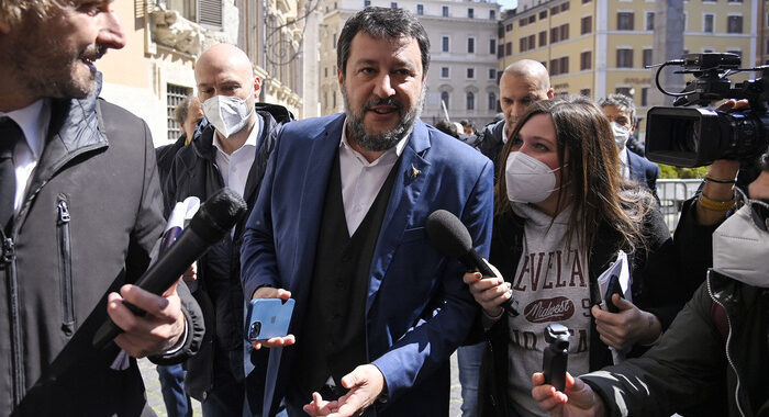 Bollette: Salvini, bene governo ma bisogna fare di più