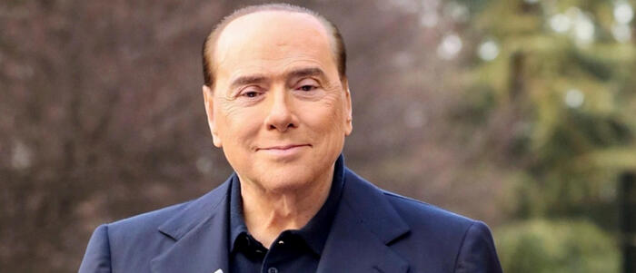 Caro carburante: Berlusconi, ci sia meccanismo unico Ue