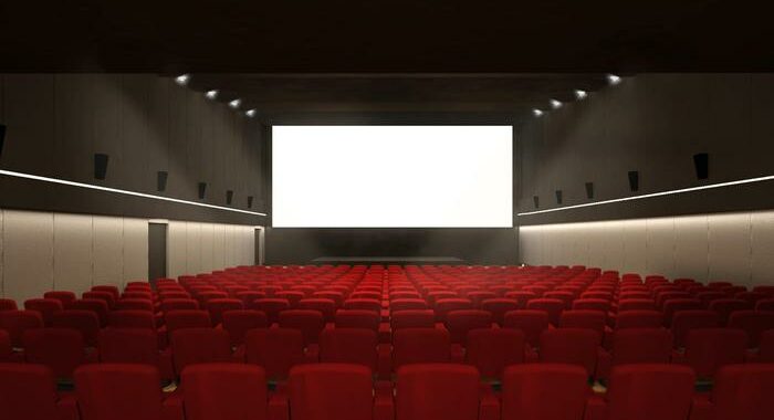 Cinema: c’è decreto finestra 90 giorni tra sala e streaming