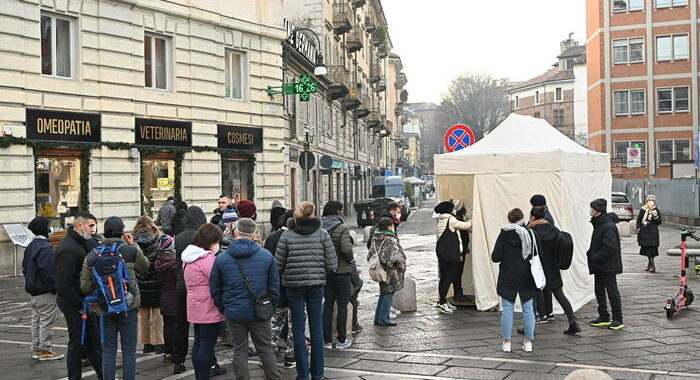 ++ Gimbe, salgono casi, +36% in 7 giorni e frena calo ricoveri +