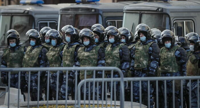 Ong, 2.500 arresti nelle manifestazioni in 50 città russe