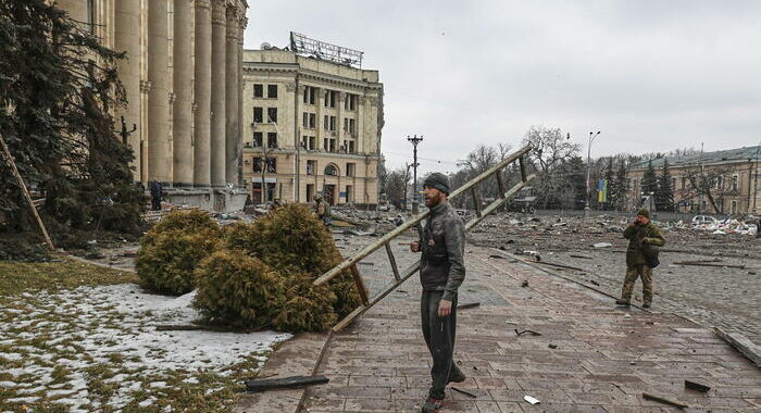 Sindaco Kharkiv, almeno 21 morti in bombardamenti russi