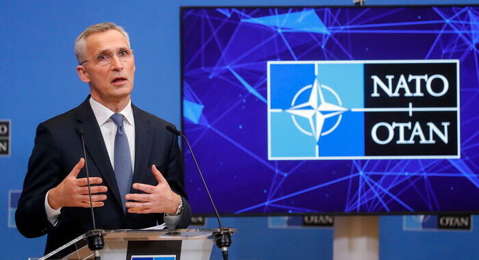 Stoltenberg, temiamo operazioni russe sotto falsa bandiera