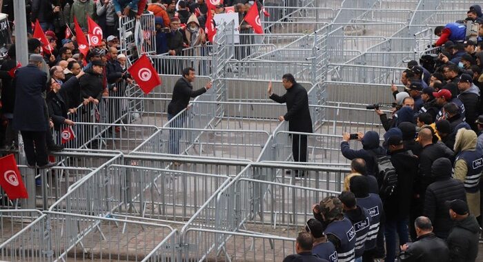 Tunisia:contro Saied di nuovo in piazza Ennhadha e alleati