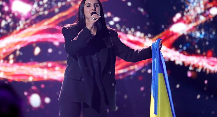 Ucraina: Jamala, vincitrice di Eurovin, ha raccolto 67 mln euro