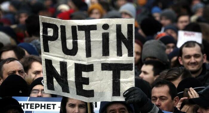 Ucraina:Mit,isolamento digitale Russia rischio ‘splinternet’