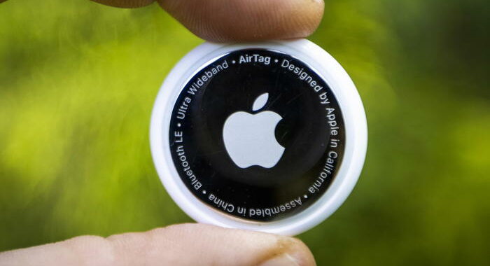 AirTag, negli Usa 150 denunce per stalking con gadget Apple