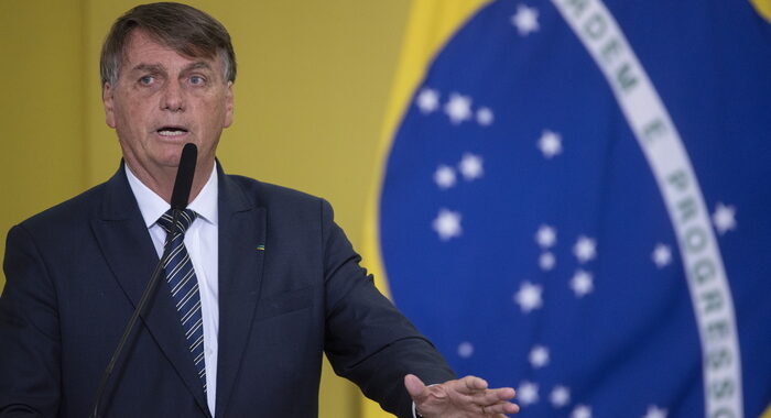 Brasile: Bolsonaro attacca Corte suprema,vuole favorire Lula