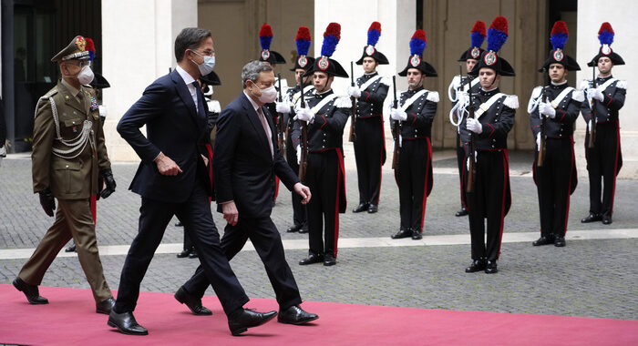 Draghi,Italia-Olanda unite su Ucraina,luce su crimini guerra