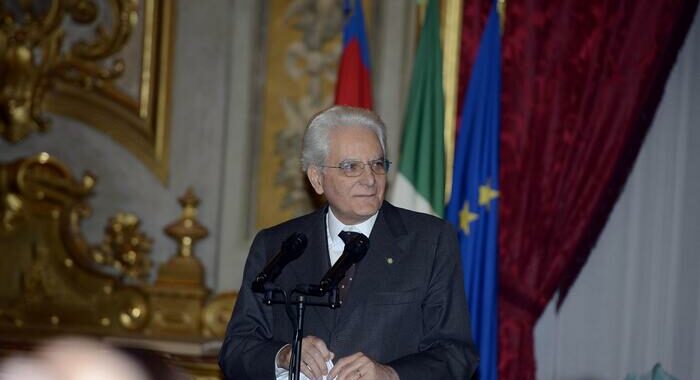 Mattarella, guerra insensata, la resistenza va sostenuta