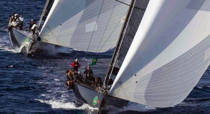 Regata Rolex Giraglia ferma barche russe, stop per 60