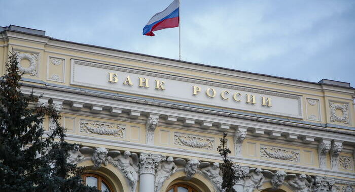 Russia: S, debito in valuta in ‘default selettivo’