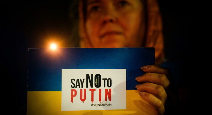 Ucraina: Amnesty, impegno doppio nel denunciare violazioni