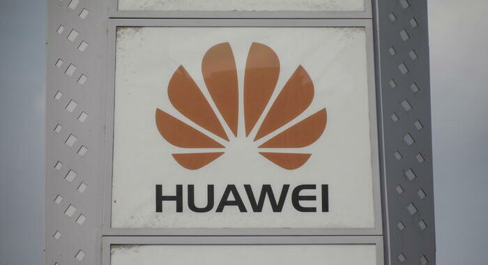 Ucraina: Ft, Huawei rischia sanzioni Usa se coopera con Russia