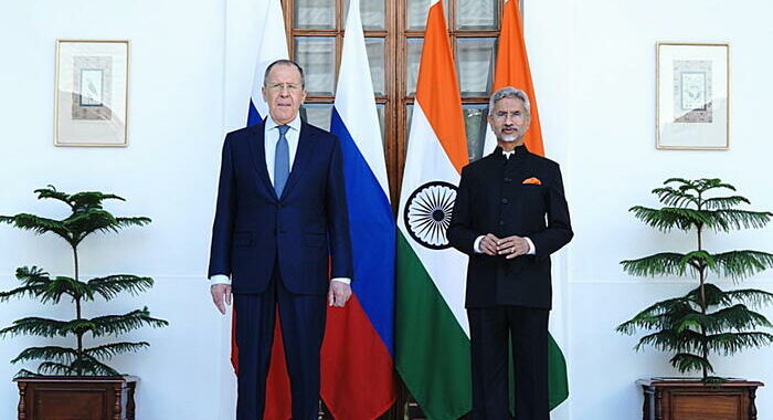 Ucraina: India conferma acquisto greggio russo a prezzi scontati
