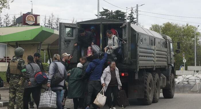 Ucraina: Mosca aumenta la pressione su Kharkiv