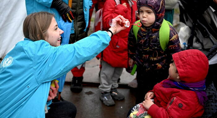 Ucraina: Unicef, per 3 mln bambini serve assistenza umanitaria