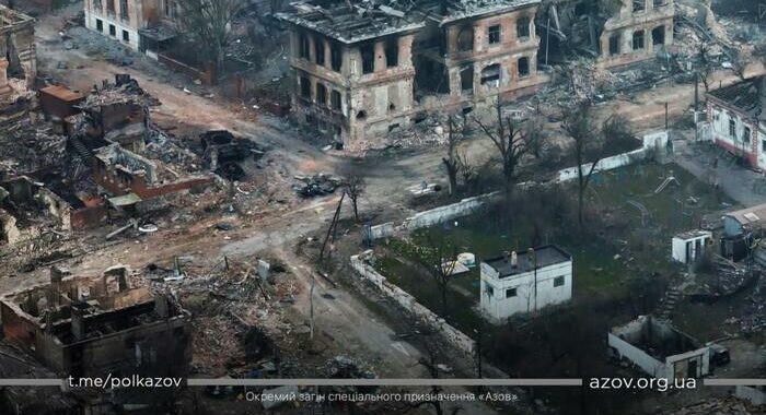 Ucraina: Zelensky, ‘a Mariupol decine di migliaia di morti’
