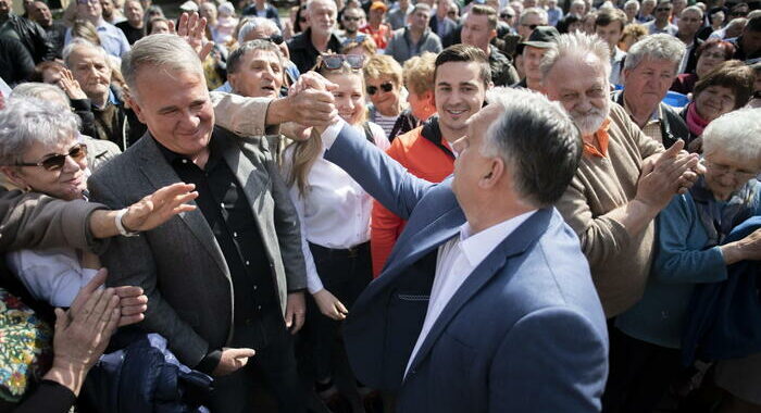 Ungheria: domenica si vota. Orban in leggero vantaggio