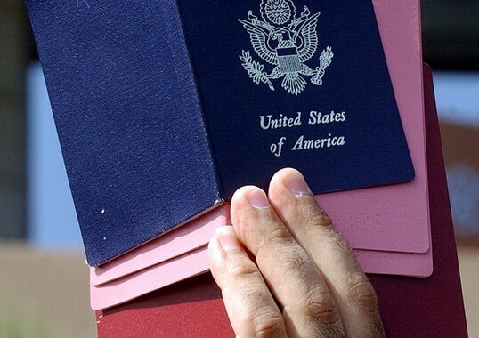 Usa: da oggi arriva la X sui passaporti per il terzo genere
