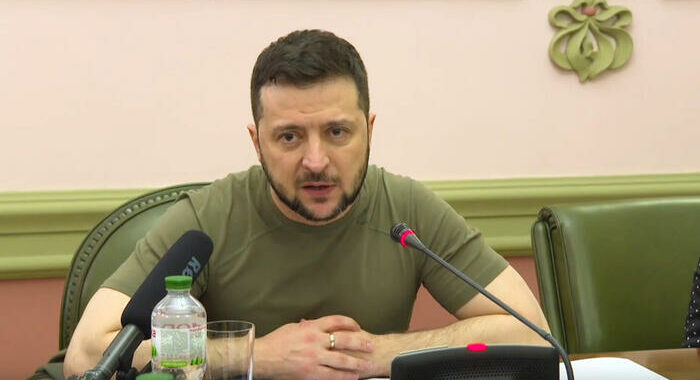 Zelensky, ‘bene nuove sanzioni, ma non abbastanza’