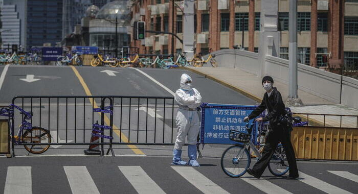 Covid: Cina, Shanghai allenta gradualmente misure lockdown