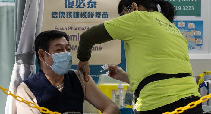 Covid: Oms omologa vaccino monodose cinese Convidecia