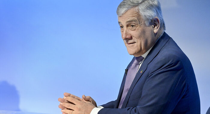 Pensioni:Tajani, quota 100 non ci affascina, meglio 104