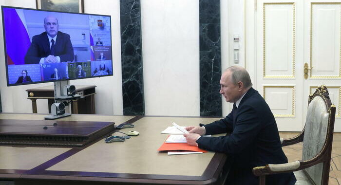 Putin presiede consiglio di sicurezza su allargamento Nato