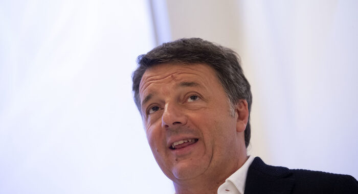 Renzi, i M5s voltagabbana ambulanti abbarbicati a poltrona