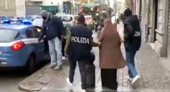 Terrorismo: pm Milano, a processo immediato ‘leonessa’ dell’Isis
