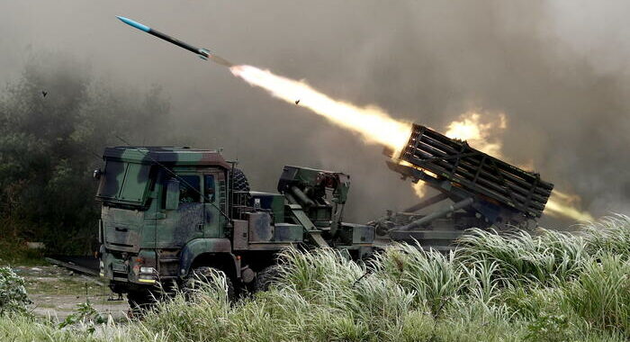 Ucraina: Biden, Usa non invieranno missili a medio raggio
