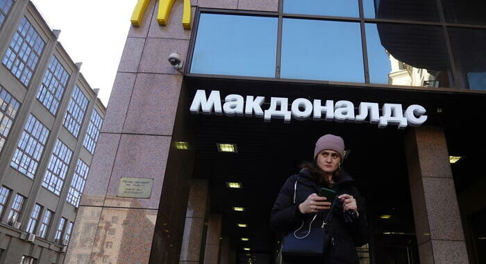 Ucraina: McDonald’s esce definitivamente dalla Russia