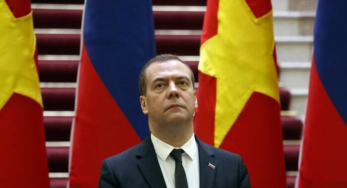 Ucraina: Medvedev boccia il piano di pace dell’Italia
