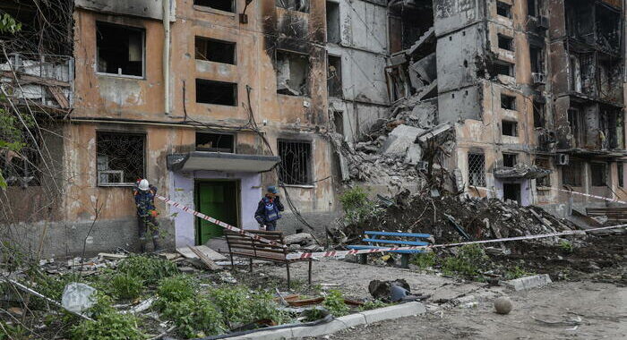 Ucraina: Oms, 248 attacchi a strutture sanitarie, 75 morti
