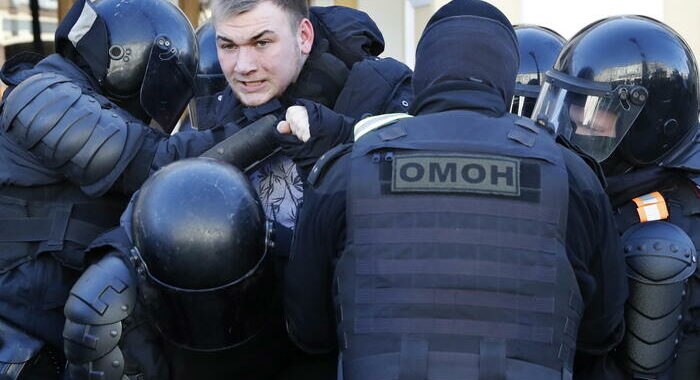 Ucraina: ong, in Russia fermati 32 attivisti e manifestanti