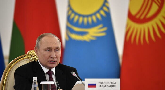 Ucraina: Putin, ‘armi batteriologiche vicino nostri confini’