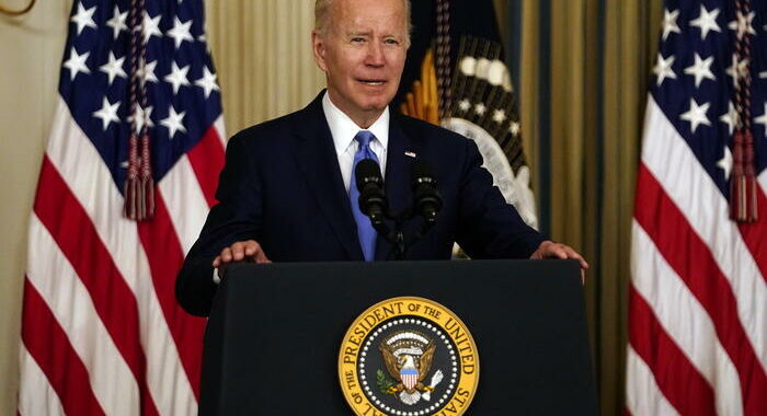 Biden sferza il Senato, legge bipartisan su armi senza ritardi