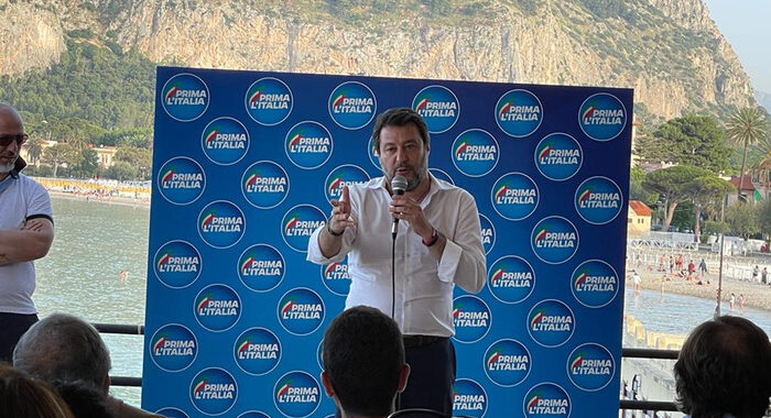 Covid:Salvini, ricorso Tar su mascherine in classe e seggi