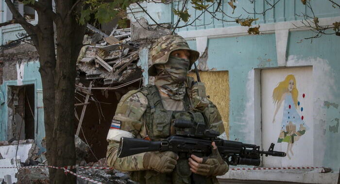 Filorussi, truppe ucraine all’Azot cominciano a arrendersi