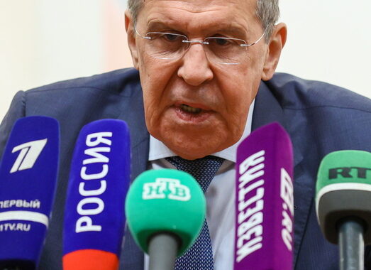 Lavrov, burattinai Bruxelles hanno impedito viaggio a Belgrado