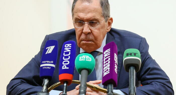 Lavrov, più sarà lunga gittata armi a Kiev più avanzeremo