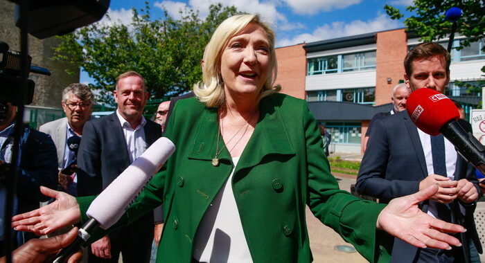 Le Pen esulta, ‘Macron non potrà più fare quello che vuole’