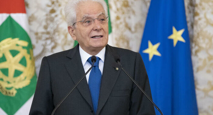 Mattarella, serve welfare per costruire società per tutte le età