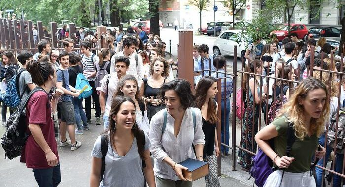 Maturità: al via prima prova, italiano, per oltre 500 mila