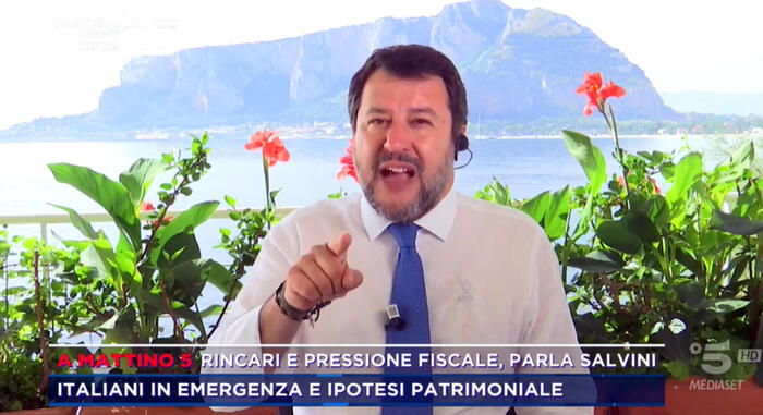 Referendum: Salvini, clima censura che è vergogna internazionale