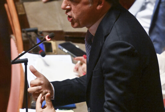 Renzi, Di Maio leader del centro? Non scherziamo